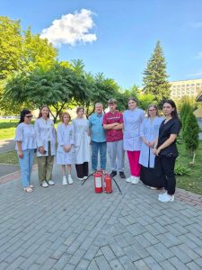 В поликлинике прошло практическое занятие по пожарной безопасности для молодых специалистов